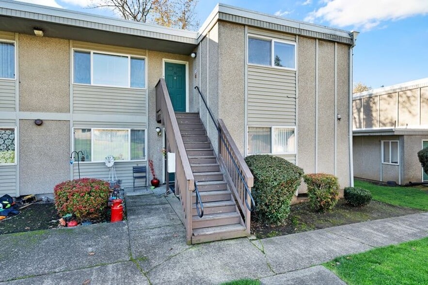 More Photos Of 13455 SE Oatfield Rd, Milwaukie Apartments For Sale