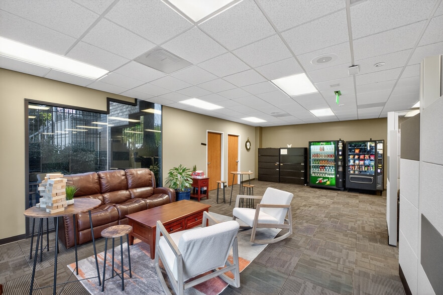 More Photos Of 196 S Fir St, Ventura Office For Lease