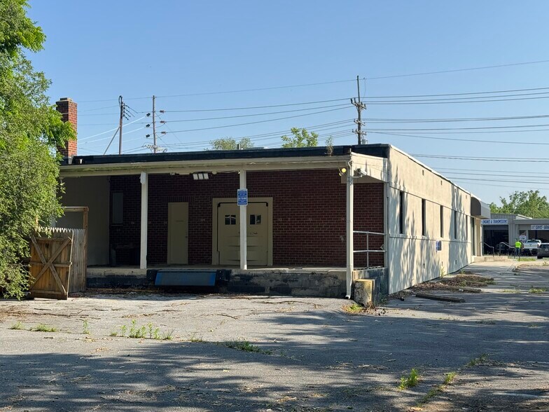 More Photos Of 535 Northern Ave, Hagerstown Showroom For Lease