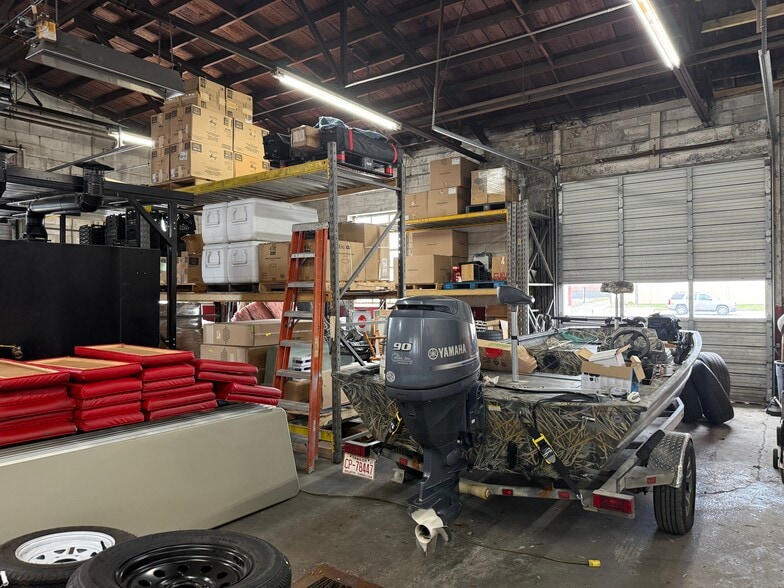 More Photos Of 424 Hackney Ave, Washington Industrial For Sale