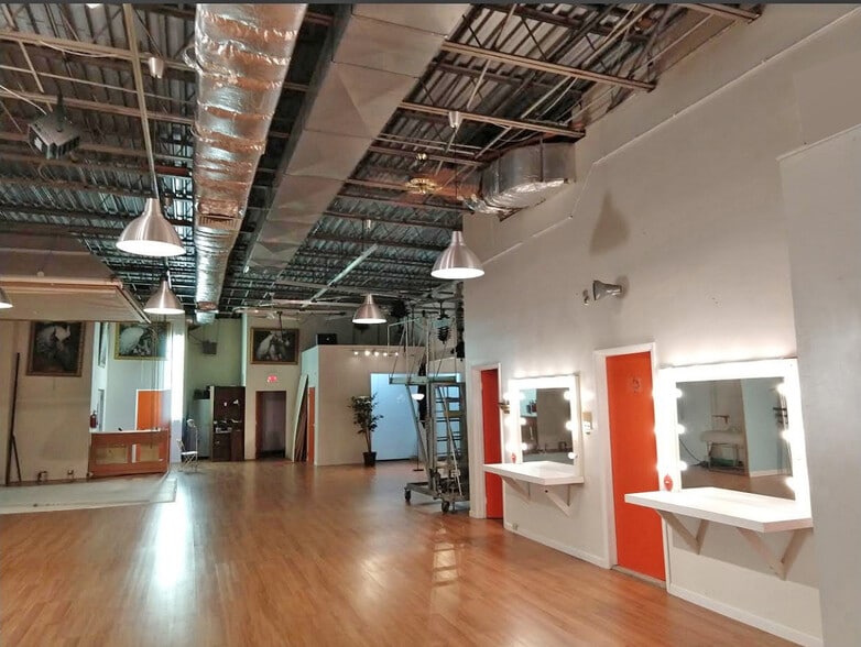 More Photos Of 610 Broad Ave, Ridgefield Office For Lease