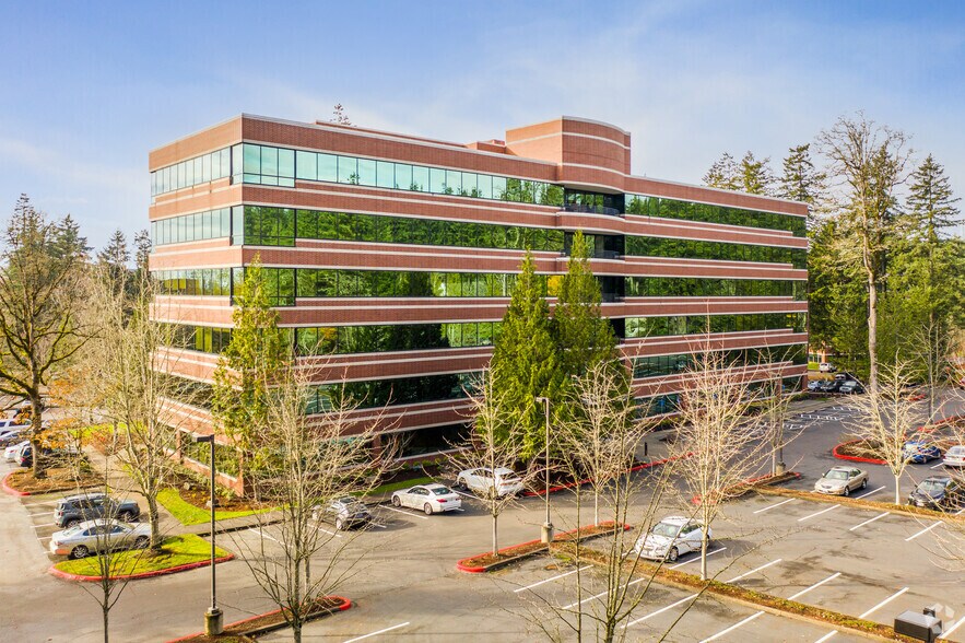 More Photos Of 2 Centerpointe Dr, Lake Oswego Office For Lease