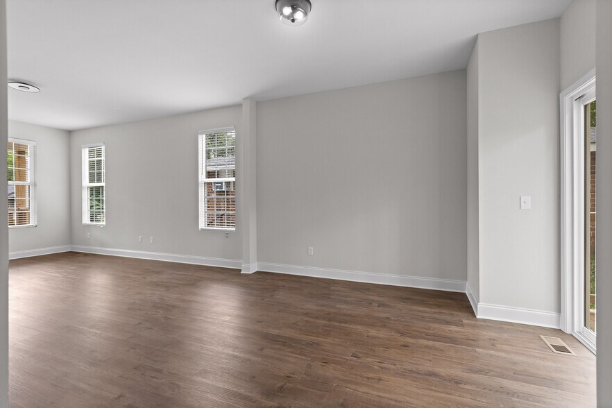 More Photos Of , Chattanooga Specialty For Sale