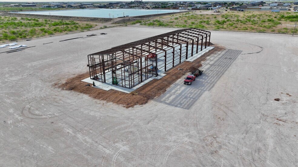 More Photos Of 10009 W. County Road 72, Midland Warehouse For Lease