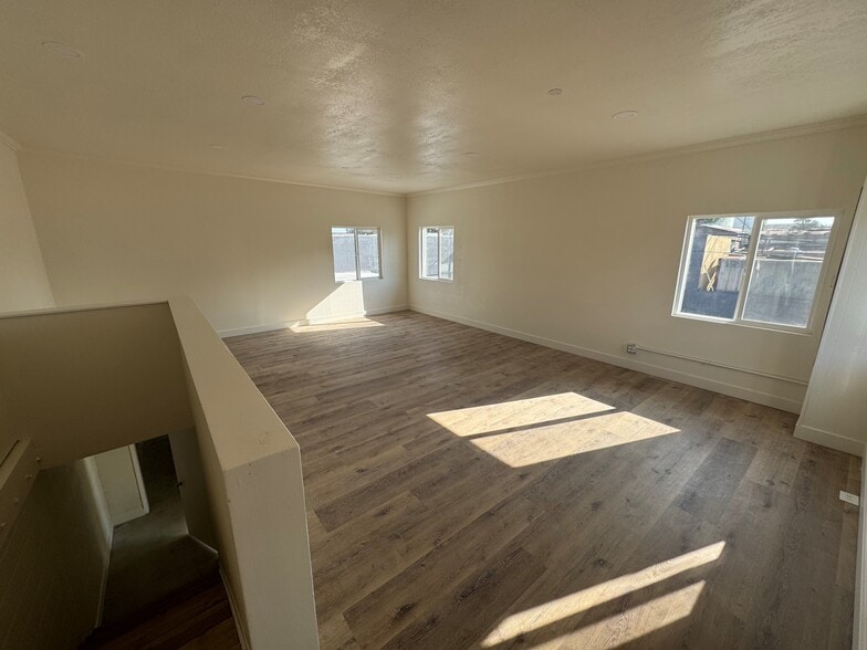 More Photos Of 118 Nevada St, El Segundo Service For Lease