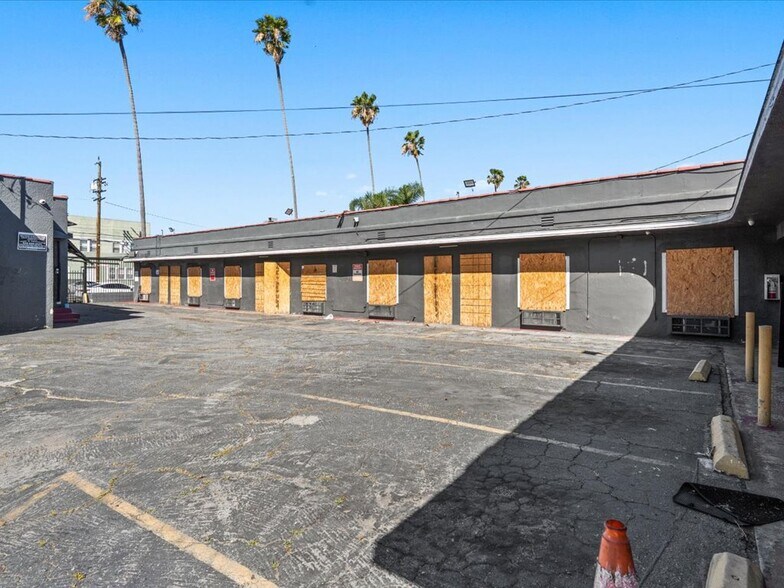 More Photos Of 10914 S Figueroa St, Los Angeles Hotel For Sale