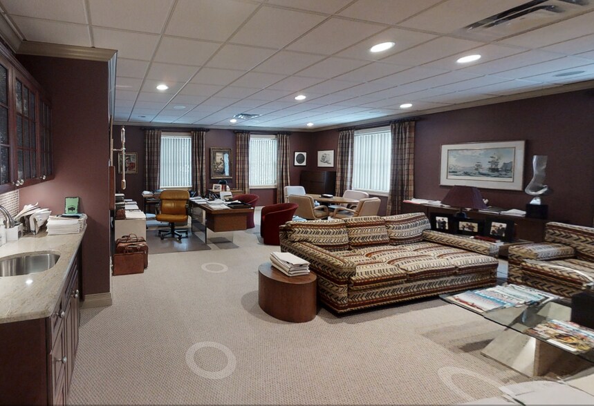 More Photos Of 8401 Chagrin Rd, Chagrin Falls Medical For Sale