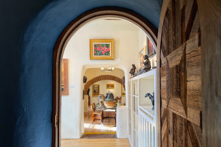 More Photos Of 1075 Paseo de Peralta, Santa Fe General Retail For Sale