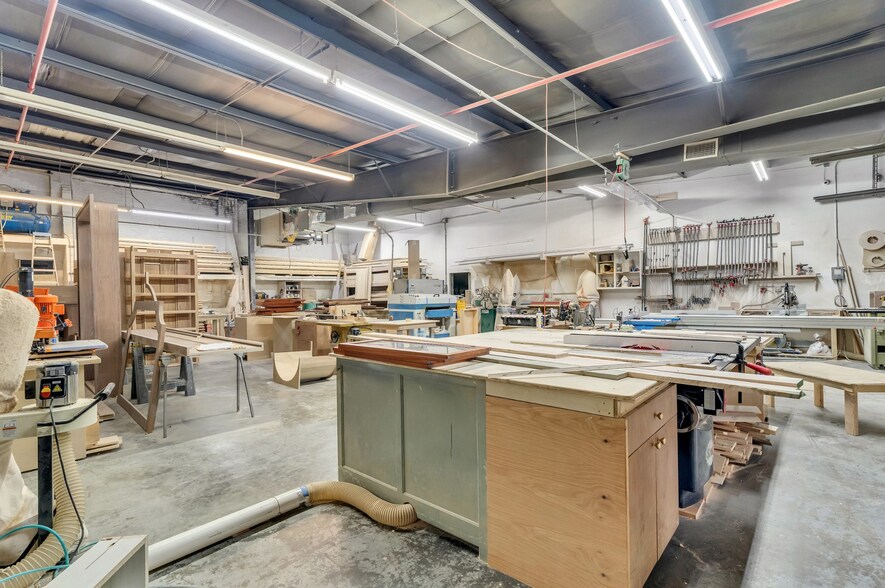 More Photos Of 12 White St, Buchanan Warehouse For Sale