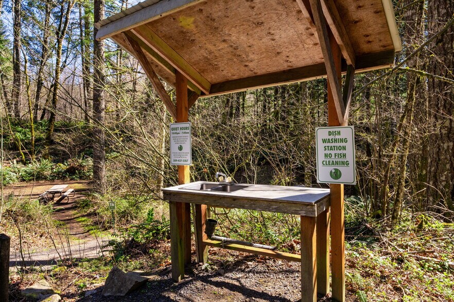More Photos Of 112 Bylin Rd, Stevenson Trailer Camper Park For Sale