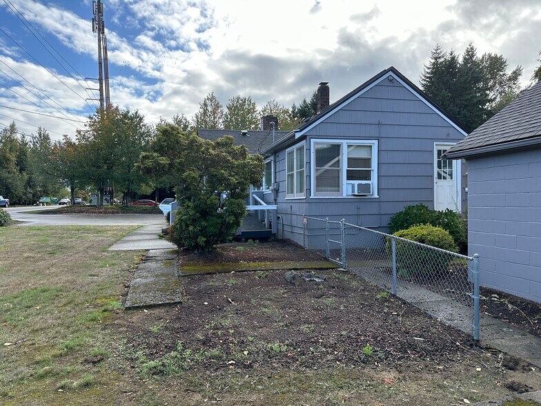 More Photos Of 3010 Bethel Rd SE, Port Orchard Freestanding For Lease