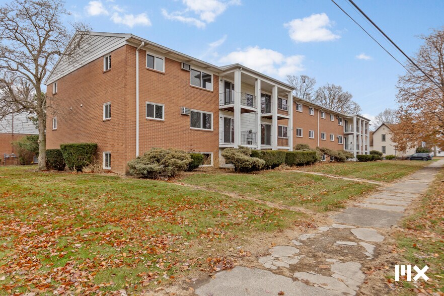 Primary Photo Of 100 Taylor St, Coldwater Apartments For Sale