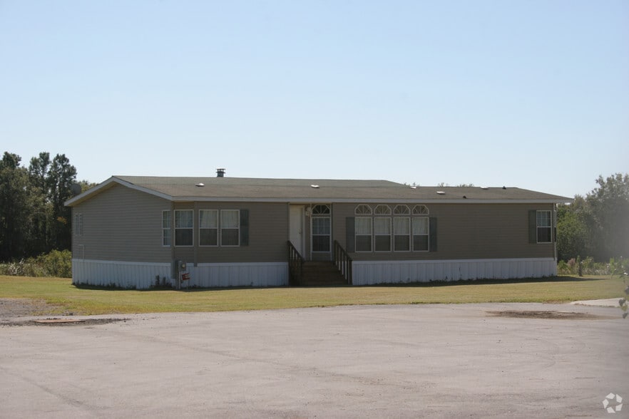 More Photos Of 3865 County Road 542, Lakeland Warehouse For Sale