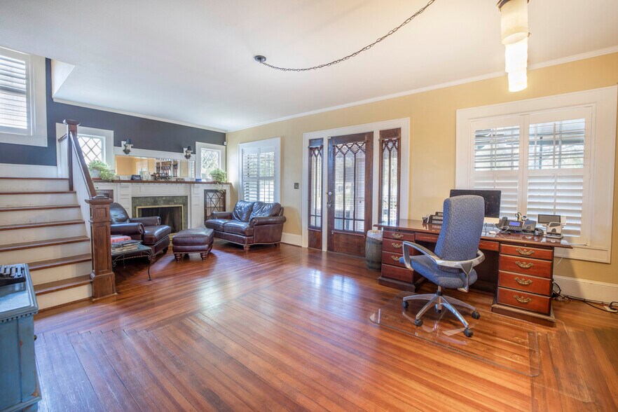 More Photos Of 555 5th Ave N, Saint Petersburg Office Residential For Lease