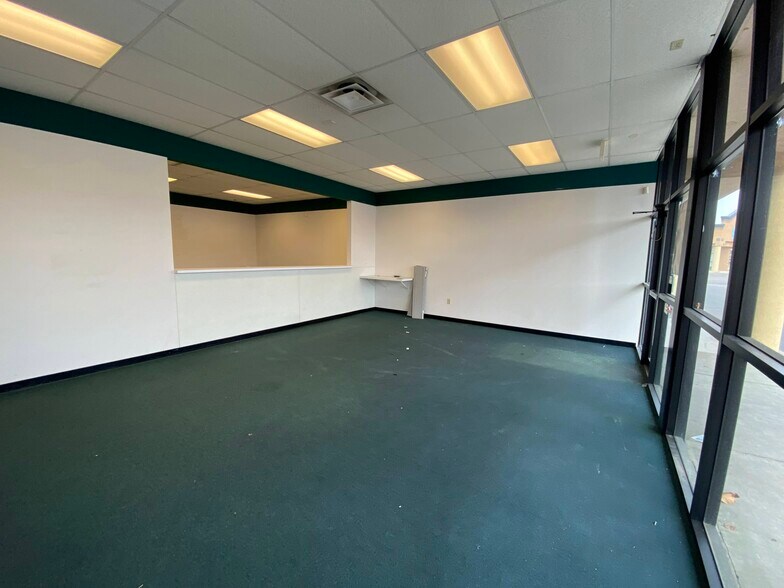 More Photos Of 957 N Main St, Layton Unknown For Lease