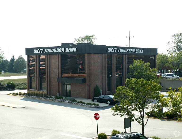 More Photos Of 17W714-17W734 22nd St, Oakbrook Terrace Freestanding For Lease
