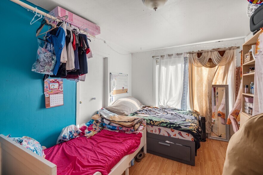 More Photos Of 736 Cedar St, Redwood City Apartments For Sale