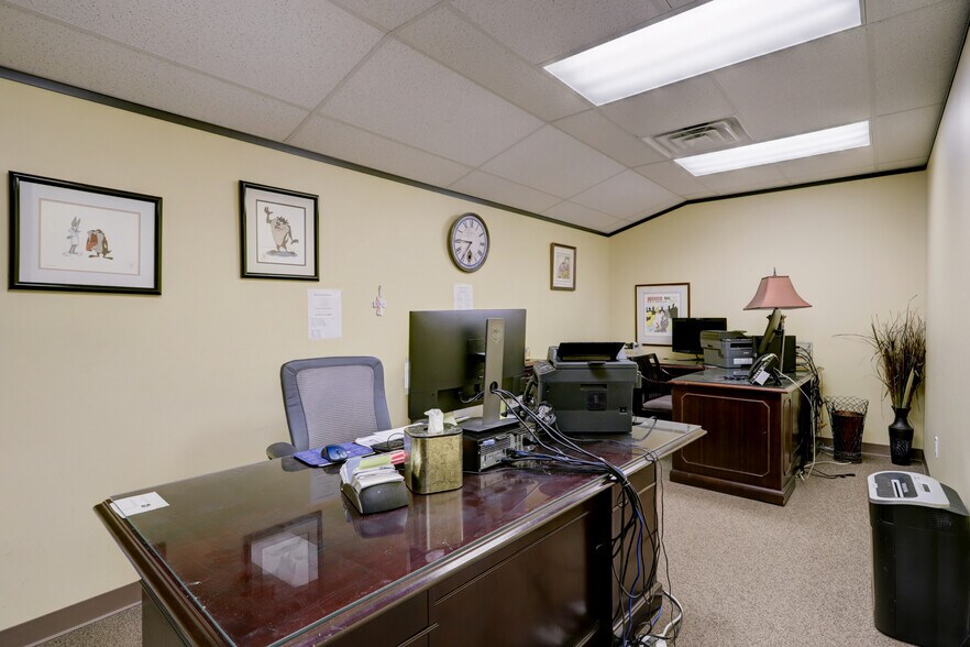 More Photos Of 19701 Kingwood Dr, Kingwood Medical For Sale