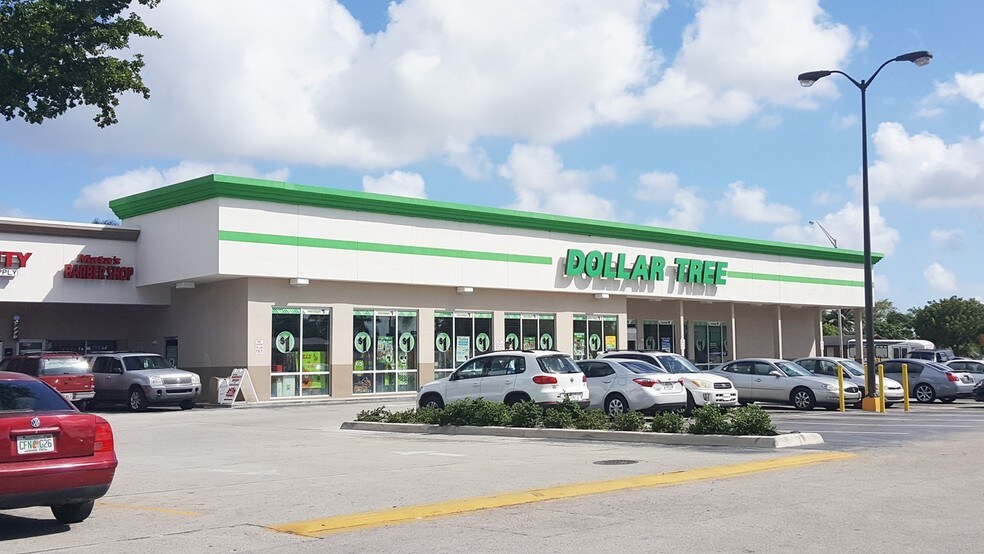 More Photos Of 4601-4699 NW 199th St, Miami Gardens General Retail For Lease