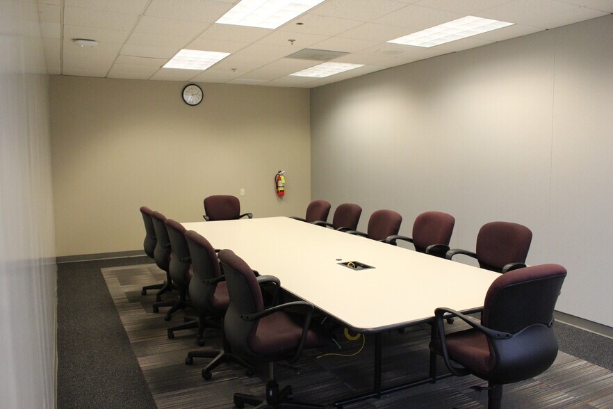 More Photos Of 1041 E Butler Rd, Greenville Office For Lease