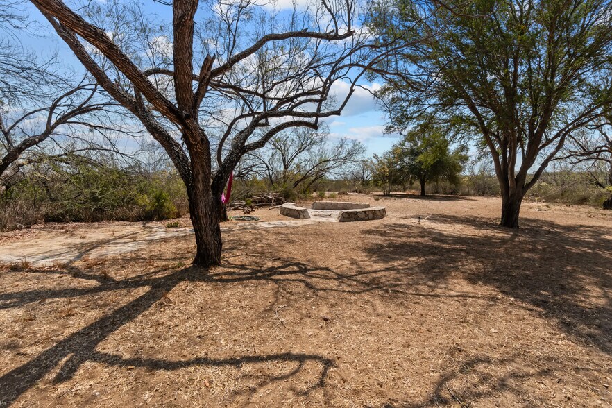 More Photos Of 961 El Pico Rd, Laredo Land For Sale