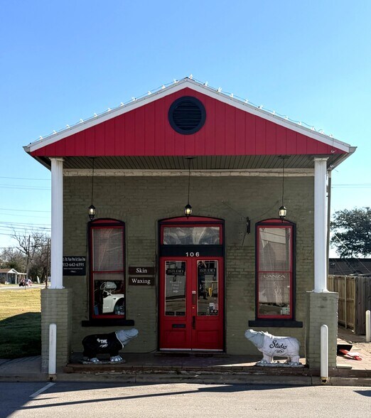 Primary Photo Of 106 East St, Hutto Office For Lease