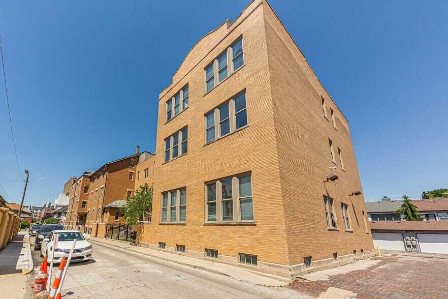 More Photos Of 429 E Vermont St, Indianapolis Loft Creative Space For Sale
