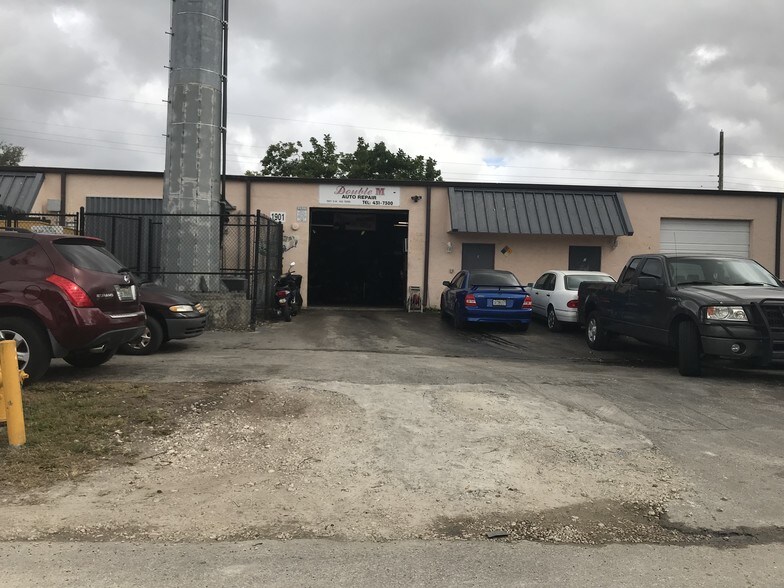 More Photos Of 1901 SW 100th Ter, Miramar Warehouse For Lease