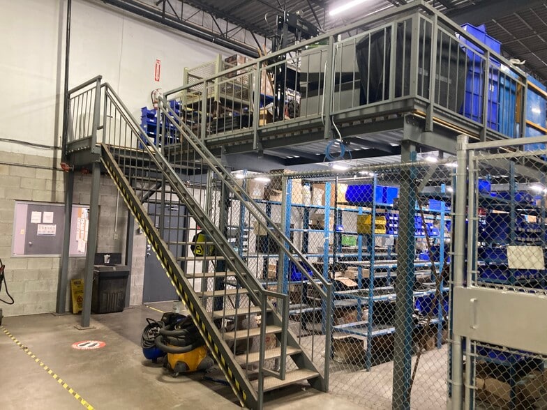 More Photos Of 100 Harry Walker Pky, Newmarket Warehouse For Sale