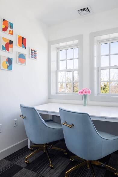 More Photos Of 453 W Main St, Huntington Coworking Space