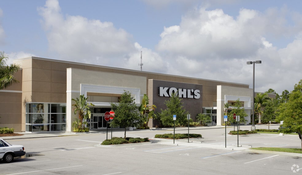 More Photos Of 2751 NW Mall Cir, Jensen Beach Department Store For Sale