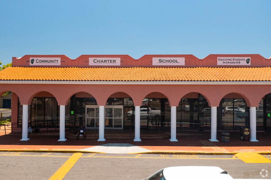 More Photos Of 1251 E Fowler Ave, Tampa Storefront For Lease