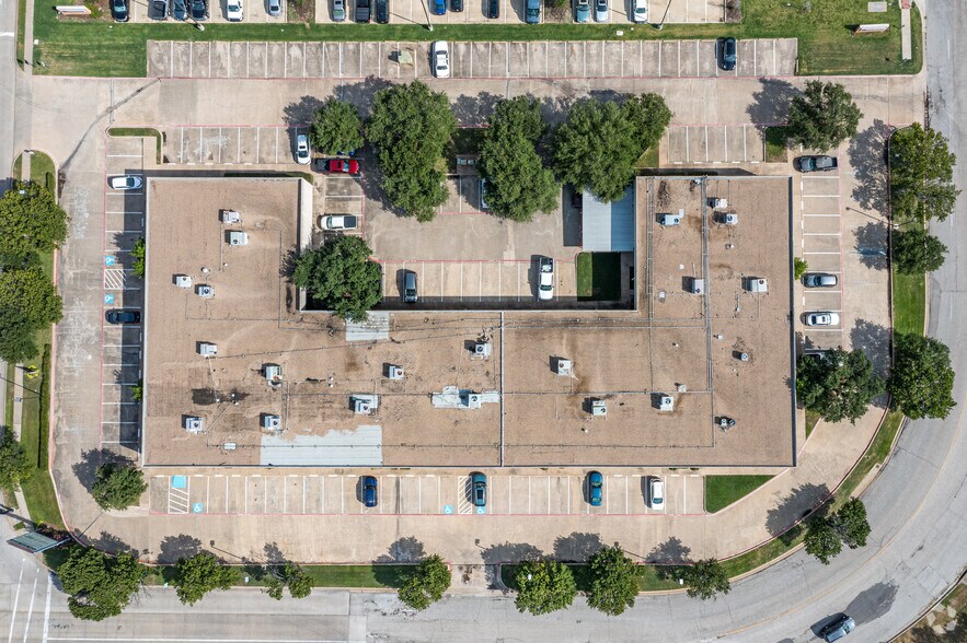 More Photos Of 5750 Rufe Snow Dr, North Richland Hills Office For Lease