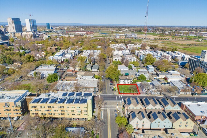 More Photos Of 330 12th St, Sacramento Land For Sale