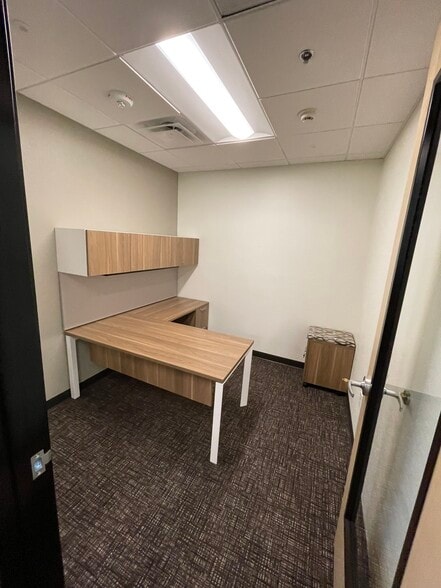 More Photos Of 19509 N Sunrise Blvd, Surprise Storefront Retail Office For Lease