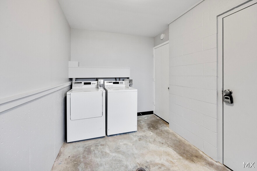 More Photos Of 1860 Prairie Pky SW, Wyoming Apartments For Sale