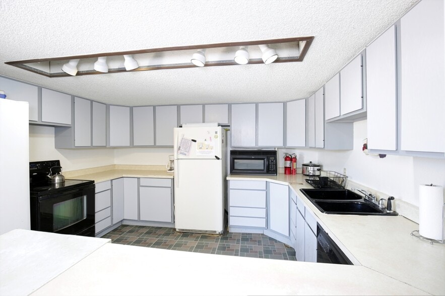More Photos Of 7848 S 27th Ave, Laveen Religious Facility For Sale