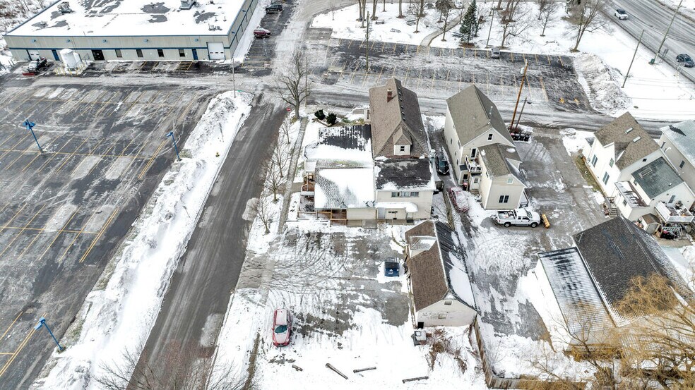 More Photos Of 16 Ellicott Pl, Depew Restaurant For Sale