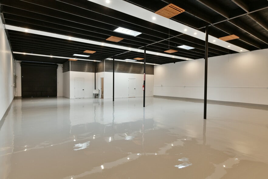 More Photos Of 1448 W Rosecrans Ave, Gardena Warehouse For Sale