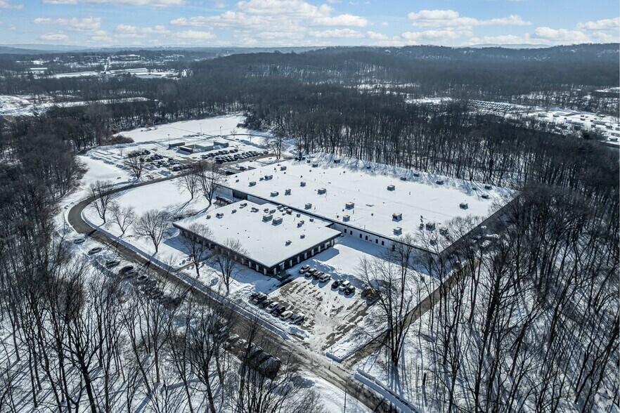 Primary Photo Of 150 Knotter Dr, Cheshire Manufacturing For Sale