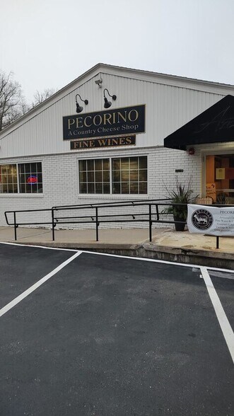 Primary Photo Of 135 Westboro Rd, North Grafton Storefront For Lease