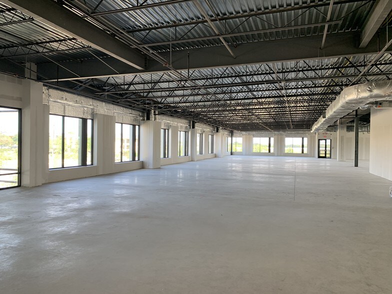 More Photos Of 801 E Old Settlers Blvd, Round Rock Office For Lease