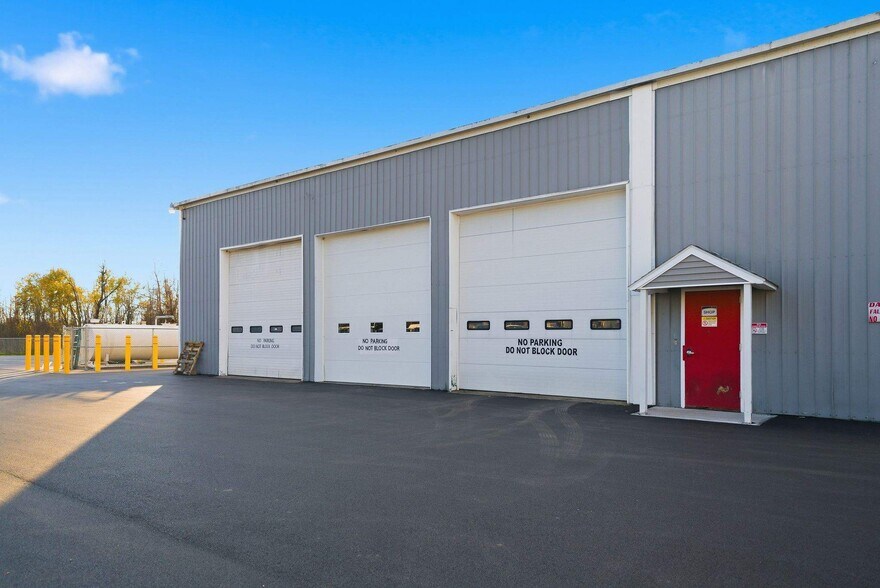 More Photos Of 6700 Martin St, Rome Flex For Sale