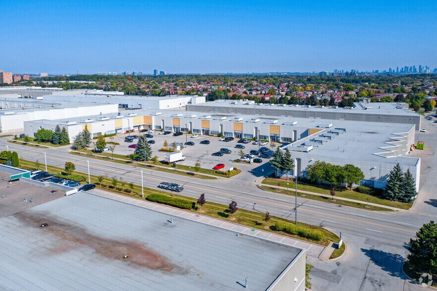 More Photos Of 3505 Laird Rd, Mississauga Warehouse For Lease