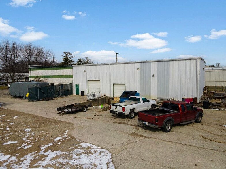 More Photos Of 15390 Stony Creek Way, Noblesville Warehouse For Lease