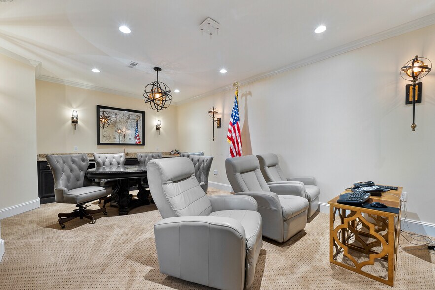 More Photos Of 3139 16th Street Rd, Huntington Medical For Sale