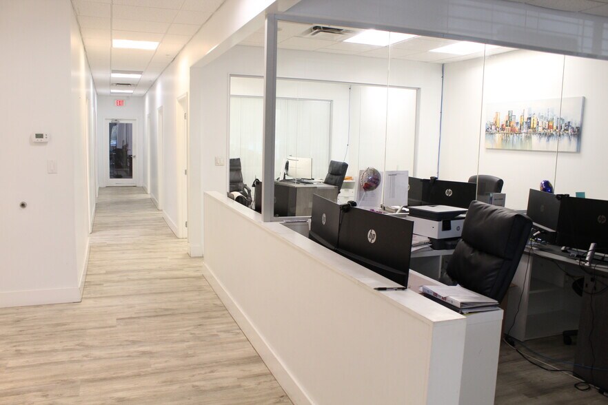 More Photos Of 6457 Hazeltine National Dr, Orlando Warehouse For Sale