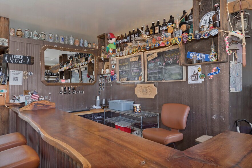 More Photos Of 20 S Sinclair St, Bridgeport Storefront For Sale