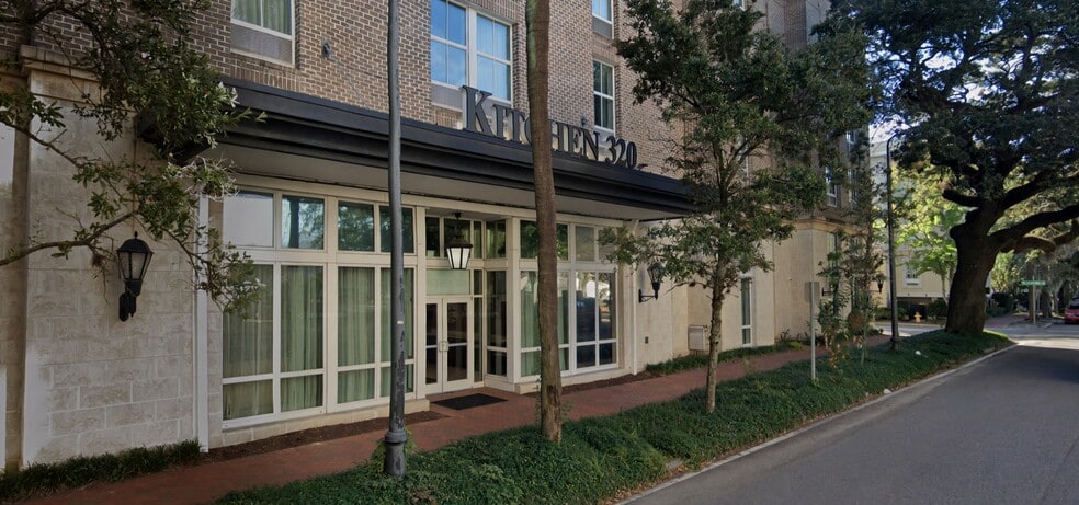 More Photos Of 320 Montgomery St, Savannah Hotel For Lease