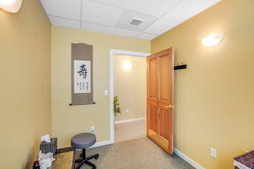 More Photos Of 1712 12th, The Dalles Medical For Sale